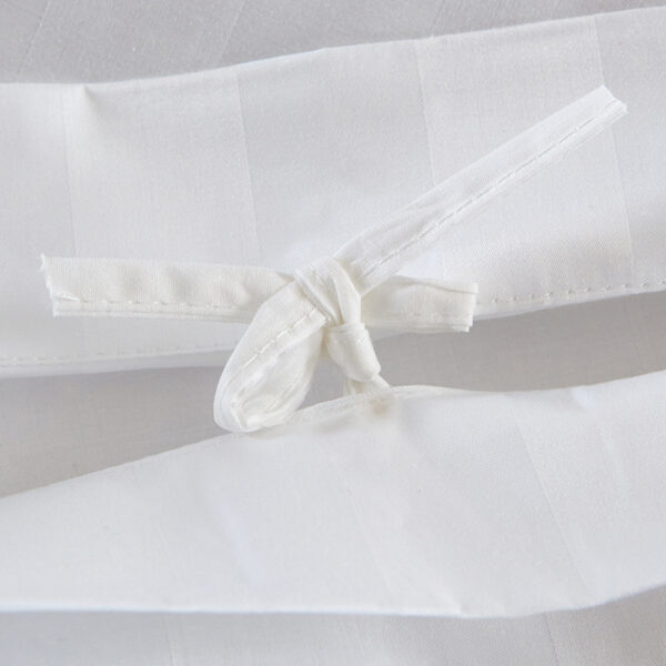 Bed and Breakfast Hotel Quilt Cover - Image 3