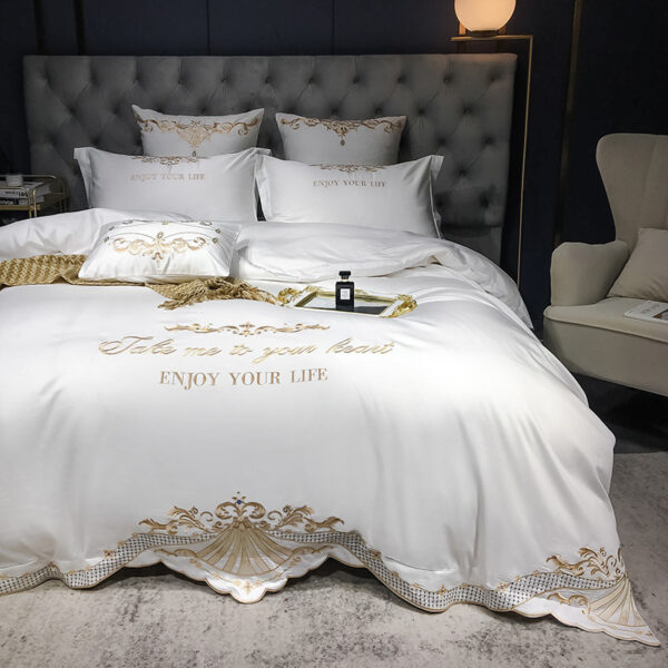 Four-Piece Cotton Jacquard Hotel Bedding - Image 4