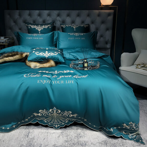 Four-Piece Cotton Jacquard Hotel Bedding - Image 3