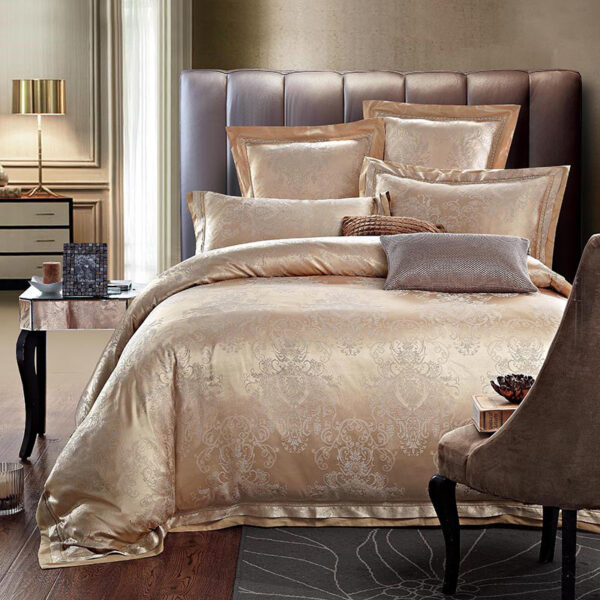 4-Piece Set Of European-Style Luxury Light Luxury Bedding - Image 5