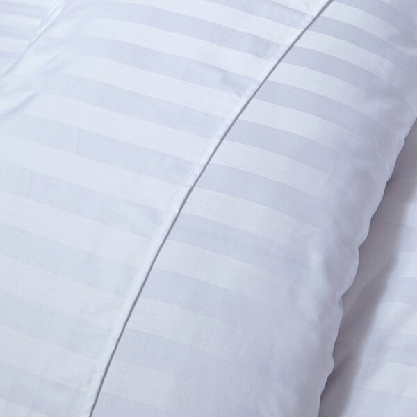 Bed and Breakfast Hotel Quilt Cover - Image 4