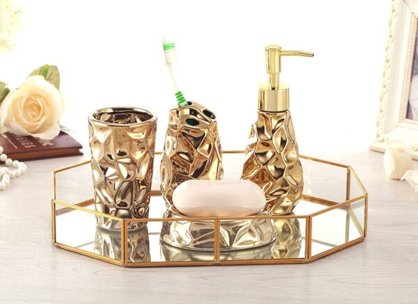 Creative Golden Ceramic Bathroom Toilet Set - Image 4