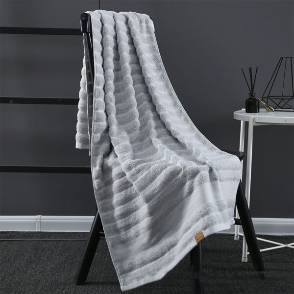 Five Star Hotel Thickened Cotton Bath Towel - Image 2